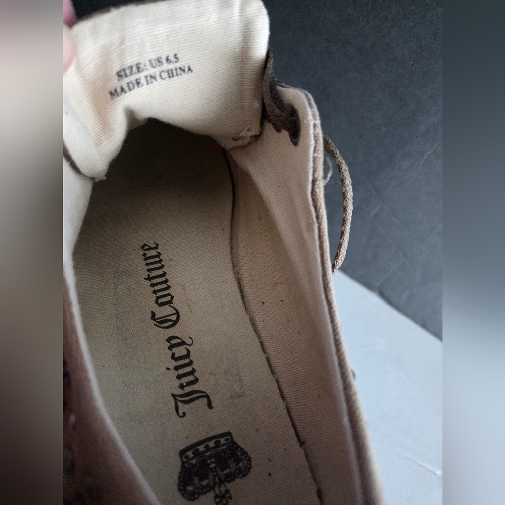 Juicy Couture Tan Canvas Sneakers with Studs Sz.6,5 - Picture 6 of 7
